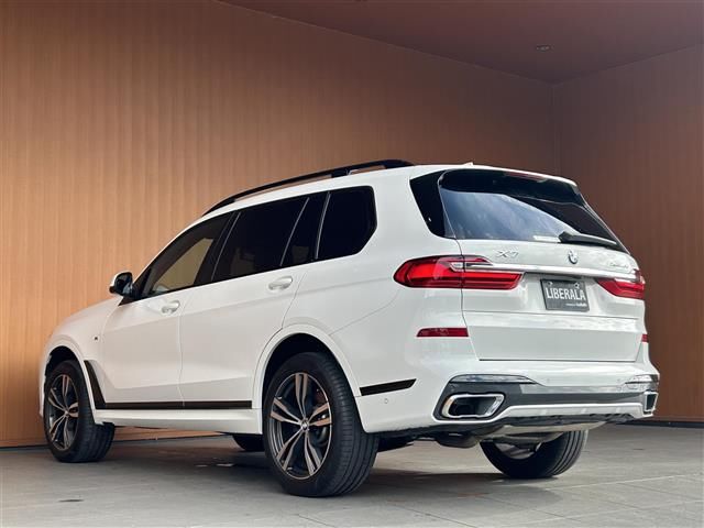 2021 BMW X7 照片 2