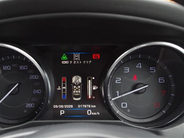 2015 Jaguar XE — фото 9