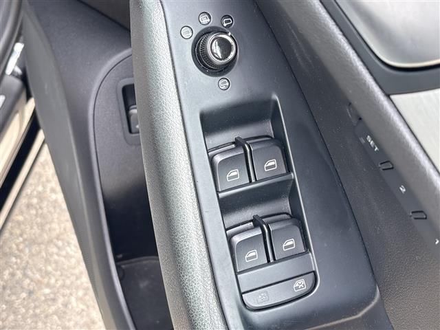 2010 AUDI QUATTRO 缩略图 11