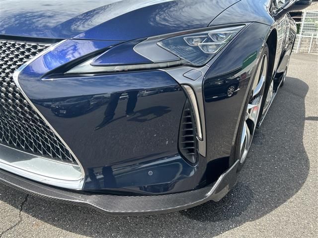 2017 Lexus LC — миниатюра 19