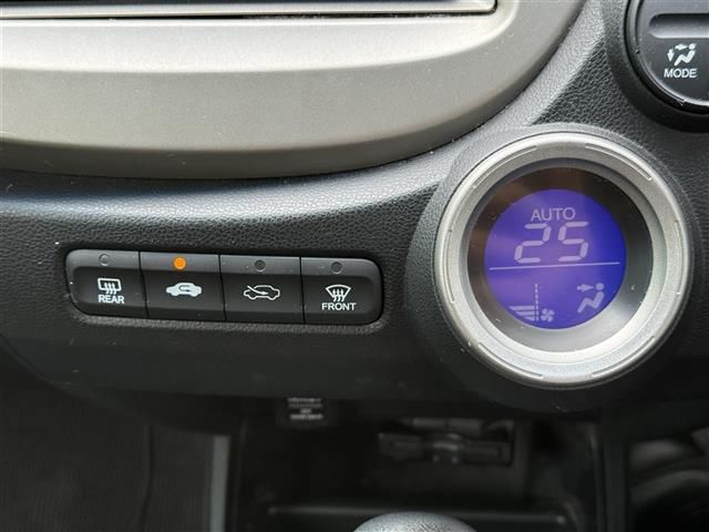 صورة مصغرة 21 لـ 2011 Honda FIT