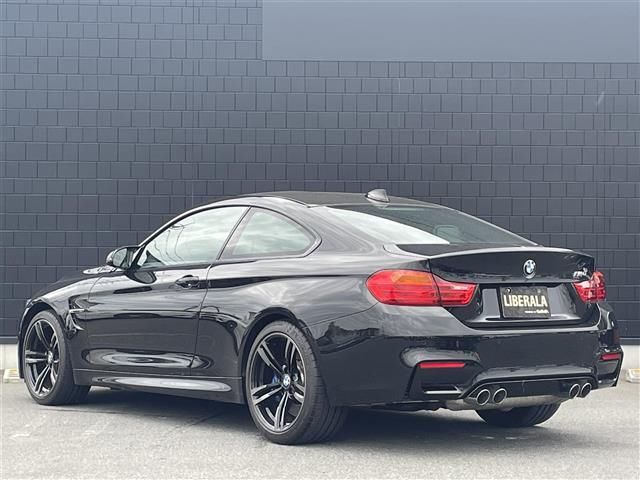 2017 BMW M4 照片 2