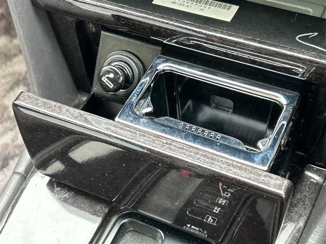 1995 Nissan GLORIA — миниатюра 13