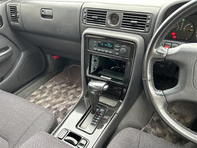 صورة 10 لـ 1995 Nissan GLORIA