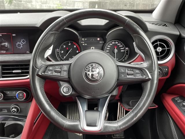2020 ALFA Romeo STELVIO — миниатюра 15
