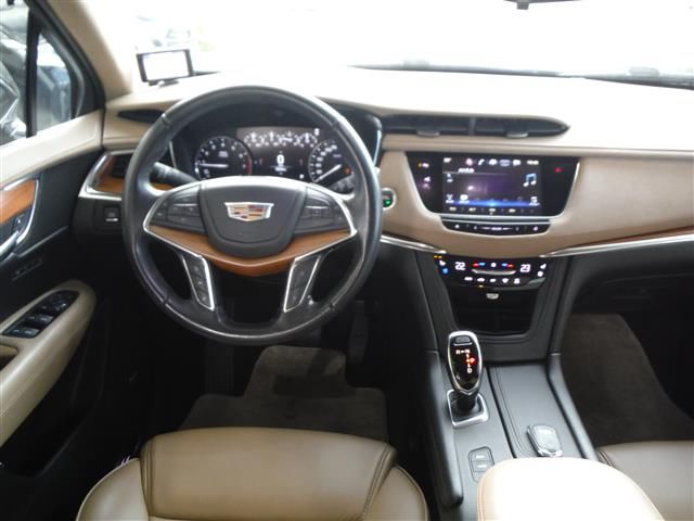 صورة 3 لـ 2018 Cadillac XT5