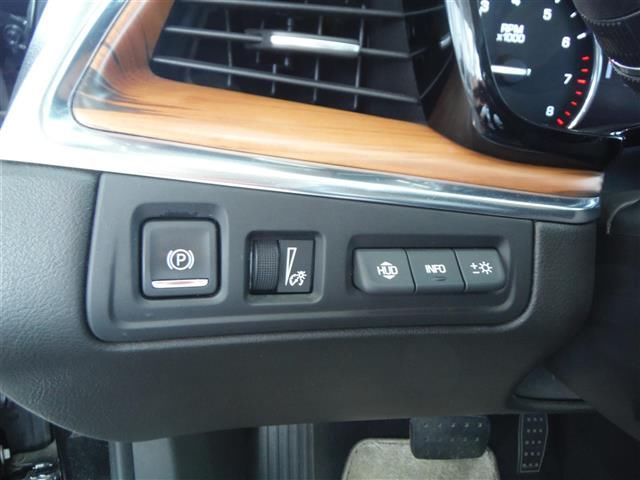 2018 Cadillac XT5 — миниатюра 12