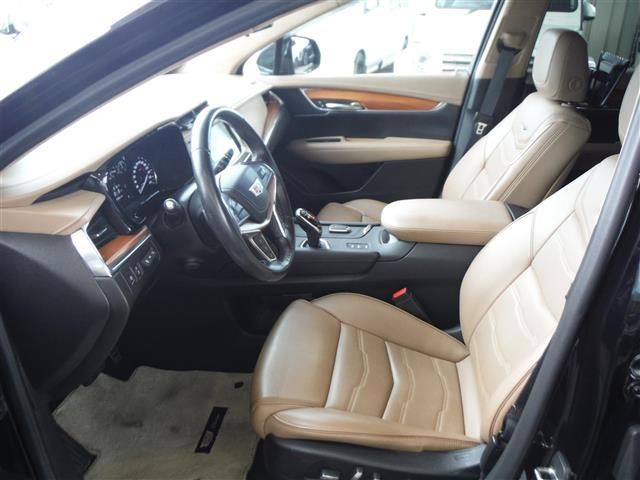صورة 10 لـ 2018 Cadillac XT5