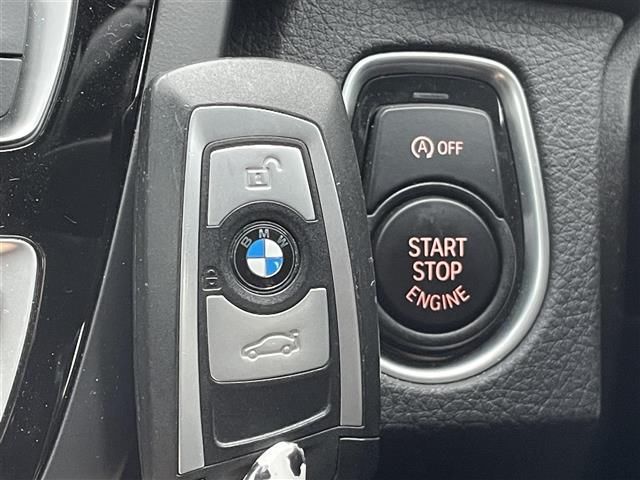 2017 BMW M4 — миниатюра 22