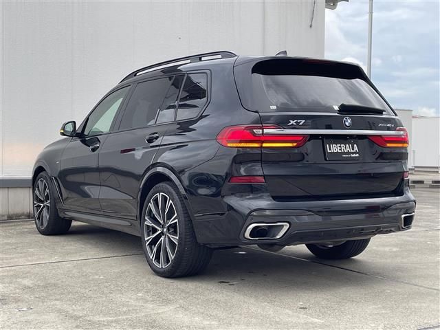 2021 BMW X7 照片 2