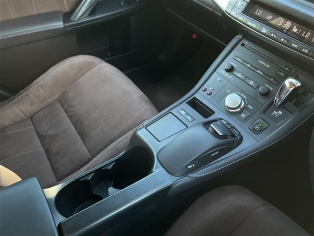 صورة مصغرة 17 لـ 2011 Lexus CT