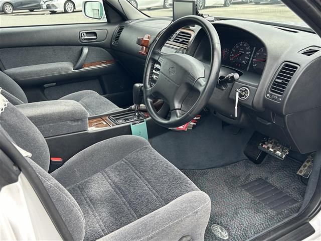 صورة مصغرة 21 لـ 1996 Nissan GLORIA