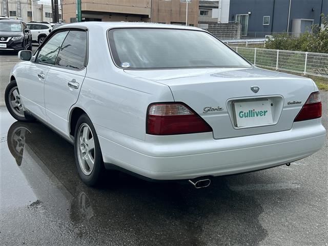 صورة 2 لـ 1996 Nissan GLORIA
