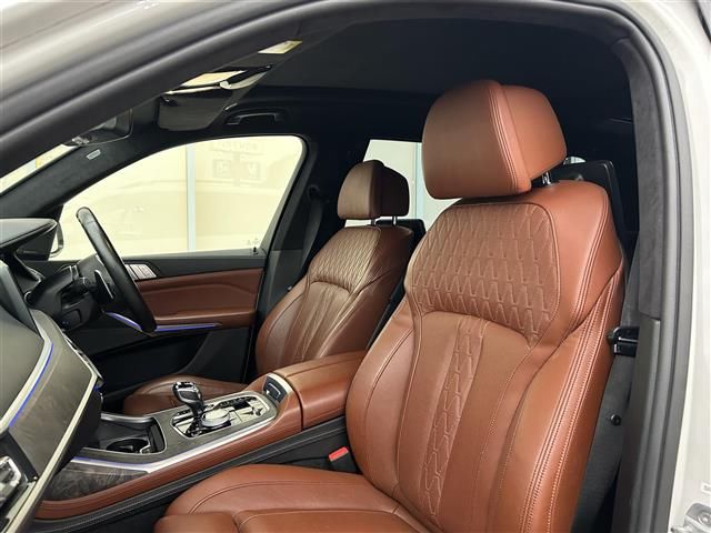 2020 BMW X7 — миниатюра 15