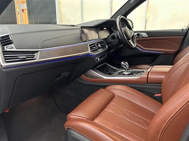 2020 BMW X7 — миниатюра 14