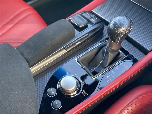 2016 Lexus GS F — миниатюра 22