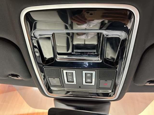 2017 LAND Rover RANGE ROVER VELAR — миниатюра 17