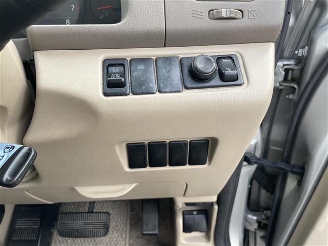 2002 Nissan SERENA 缩略图 16