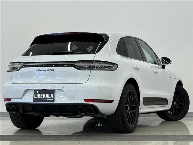 صورة 2 لـ 2021 Porsche MACAN