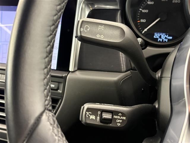 صورة 9 لـ 2021 Porsche MACAN