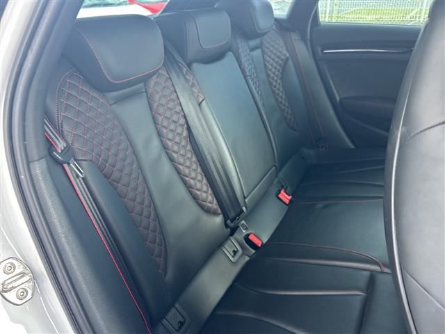 صورة مصغرة 20 لـ 2018 AUDI RS3