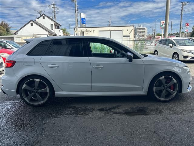 صورة 10 لـ 2018 AUDI RS3