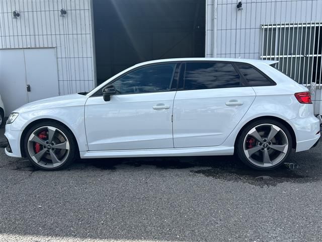 صورة 7 لـ 2018 AUDI RS3