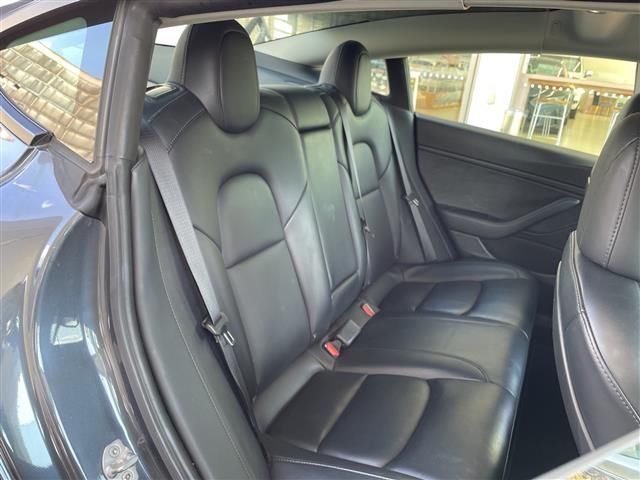صورة مصغرة 15 لـ 2020 Tesla MODEL 3