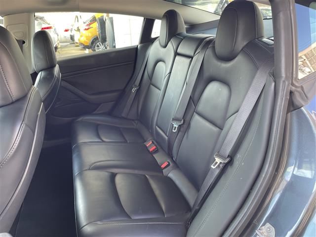 صورة مصغرة 13 لـ 2020 Tesla MODEL 3