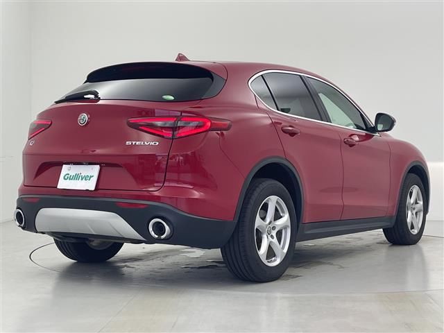 2019 ALFA Romeo STELVIO 缩略图 19