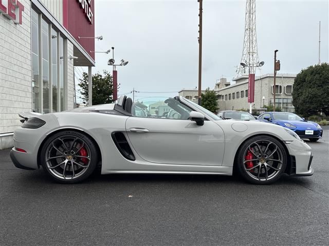 صورة مصغرة 18 لـ 2021 Porsche 718 SPYDER