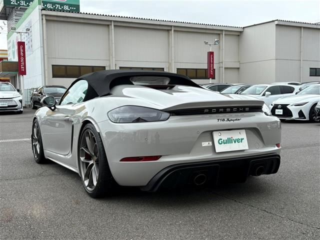 صورة 2 لـ 2021 Porsche 718 SPYDER