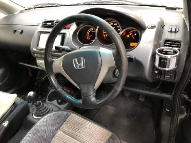 صورة 6 لـ 2006 Honda FIT