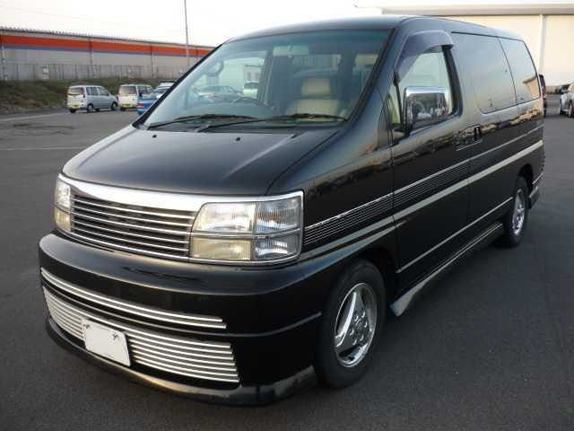1999 Nissan ELGRAND — фото 1
