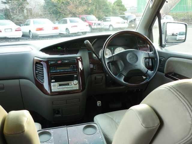 1999 Nissan ELGRAND — фото 6