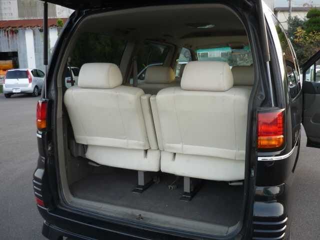 1999 Nissan ELGRAND — фото 4