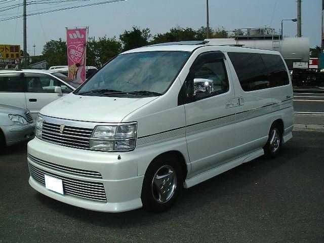 1999 Nissan ELGRAND — фото 1