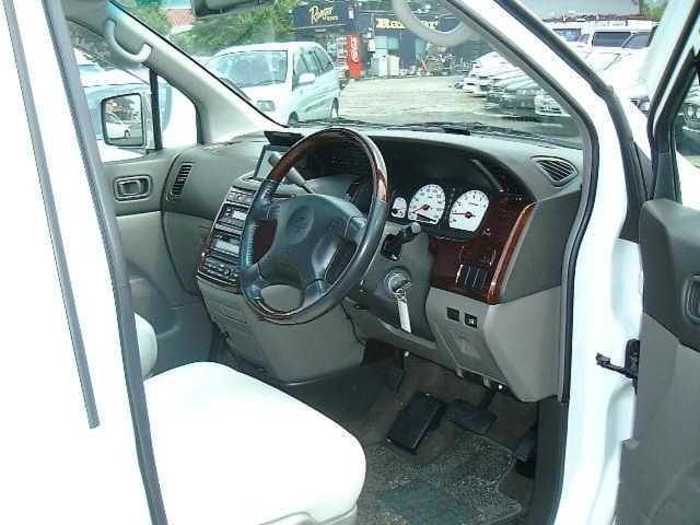 1999 Nissan ELGRAND — фото 3