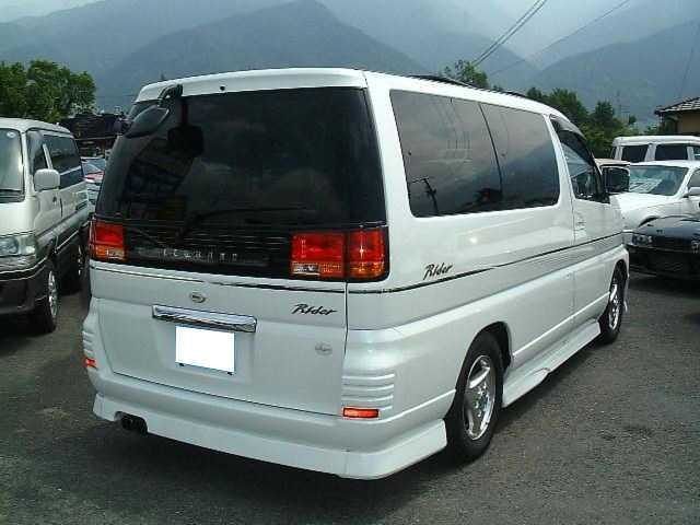 1999 Nissan ELGRAND — фото 2