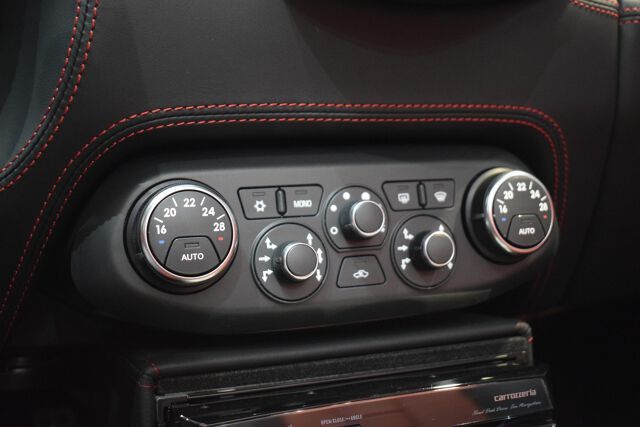 2012 Ferrari 458 SPIDER — фото 8