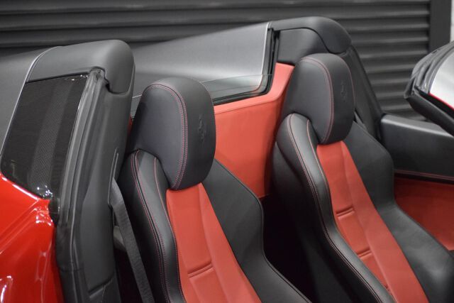 2012 Ferrari 458 SPIDER — фото 4
