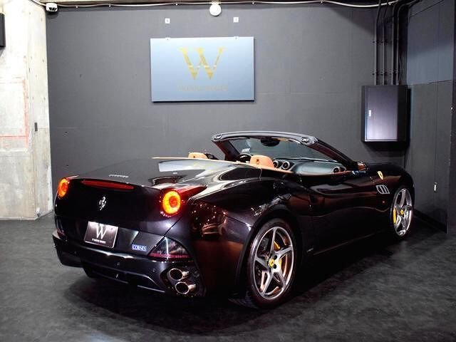 2010 Ferrari CALIFORNIA 缩略图 2
