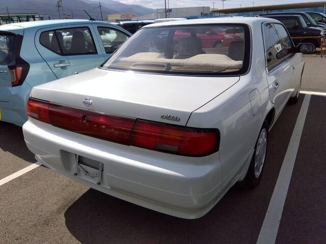 1995 Nissan LAUREL 照片 5