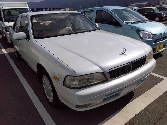 1995 Nissan LAUREL 照片 4