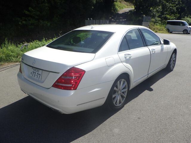 2010 Mercedes-BENZ S-CLASS — миниатюра 2