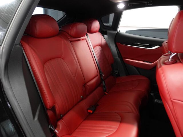 2017 Maserati LEVANTE — миниатюра 5
