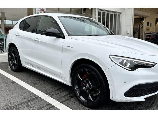 2022 ALFA Romeo STELVIO — миниатюра 10