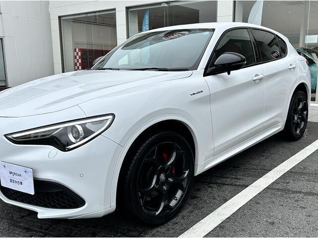 2022 ALFA Romeo STELVIO — миниатюра 9