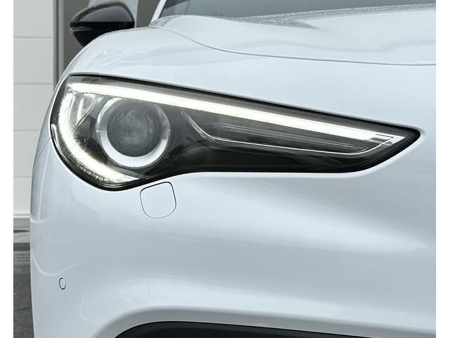 2022 ALFA Romeo STELVIO — миниатюра 8