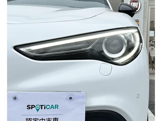 2022 ALFA Romeo STELVIO — миниатюра 7